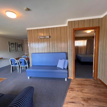 Sturt Motel Balranald Exterior photo